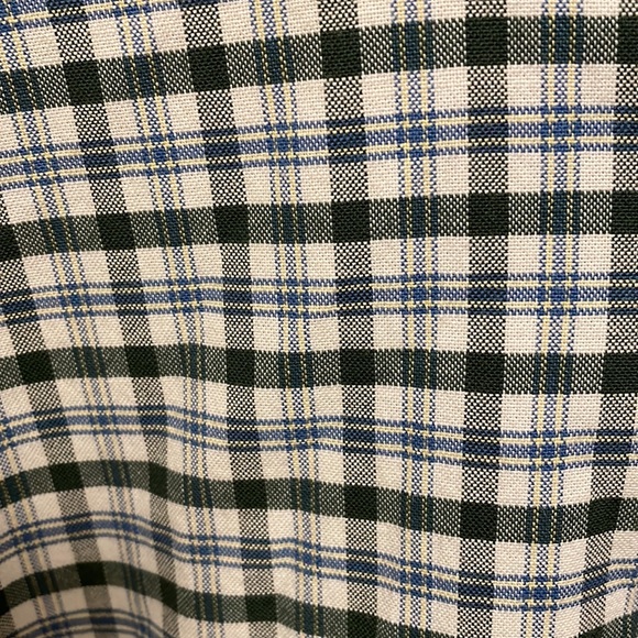 L.L. Bean Men’s Long Sleeve Button Down - Picture 2 of 3